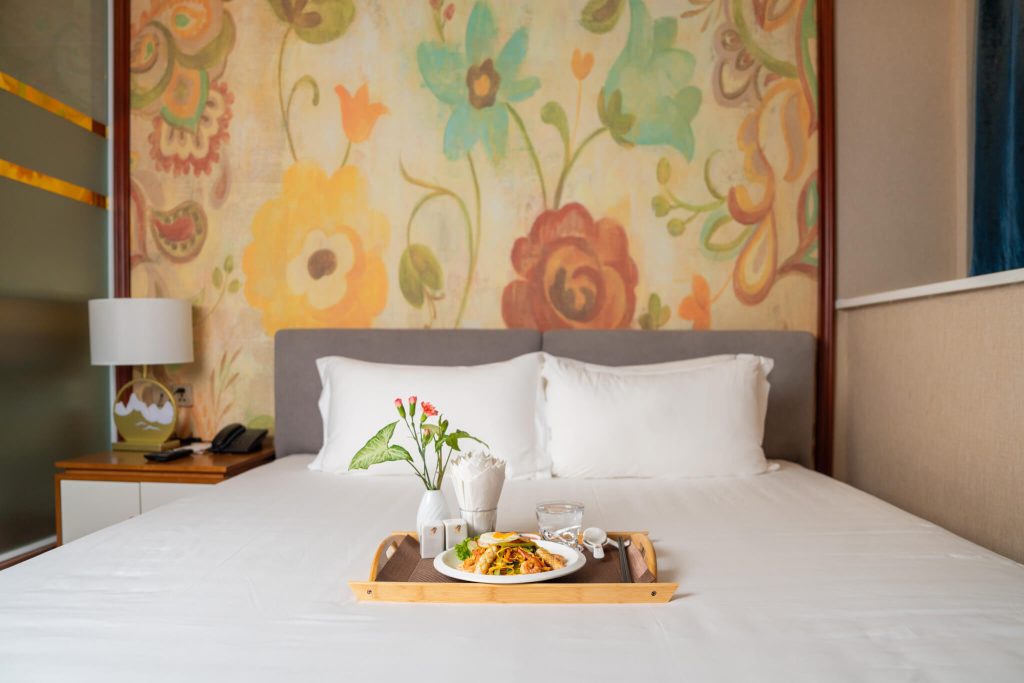 Legend Hotel & Resort Sihanoukville: delicious in-room breakfast served in bed.
